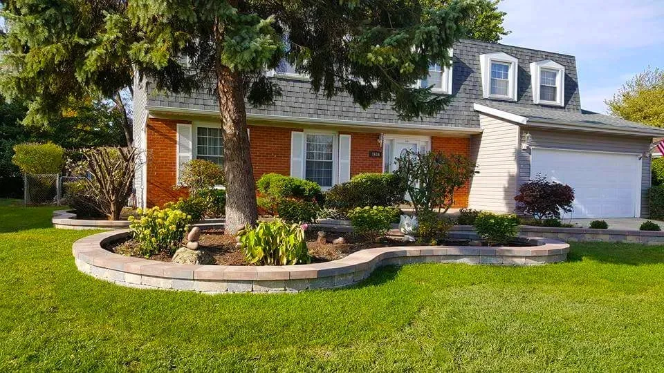 Retaining Wall & Lawn