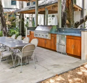 Transform Your Backyard with new Outdoor Kitchen Design Ideas